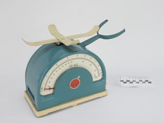 KITCHEN SCALE