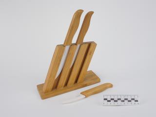 KITCHEN KNIFE SET IN STAND