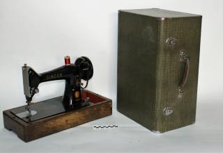 SEWING MACHINE