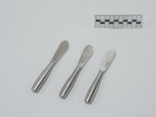 BUTTER KNIVES