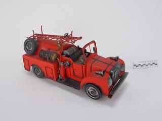 MODEL AUTA