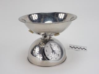 KITCHEN SCALE
