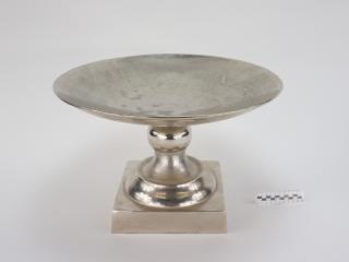 FOOTED DISH