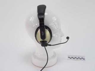 HEADPHONES WITH MICROPHONE
