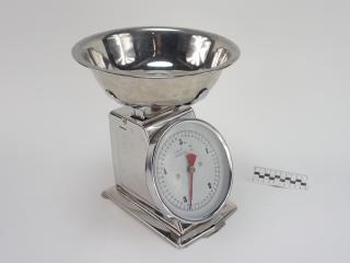 KITCHEN SCALE