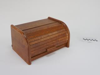 BREAD BOX