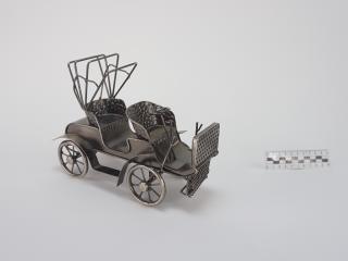 MODEL AUTA