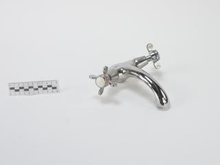KITCHEN SINK FAUCET