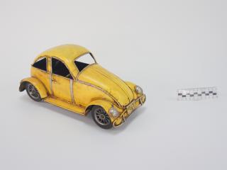 MODEL AUTA