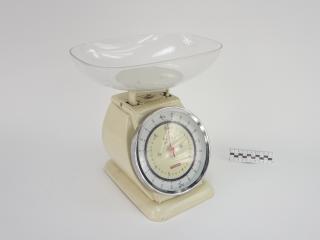 KITCHEN SCALE