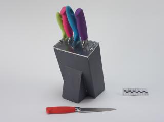 KITCHEN KNIFE SET IN STAND