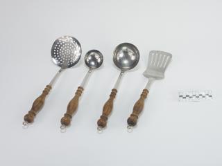 KITCHEN UTENSILS
