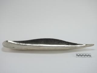 TRAY