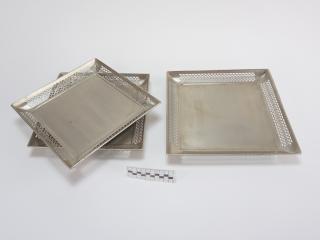 TRAY