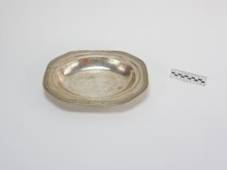 TRAY