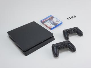 PLAY STATION 4