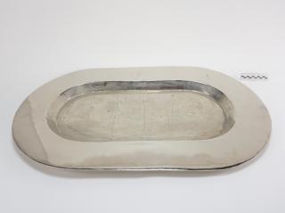 TRAY