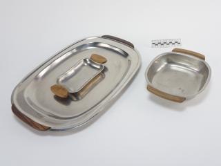 TRAY