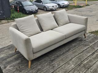 KANAPA SOFA