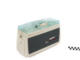 REEL-TO-REEL TAPE RECORDER