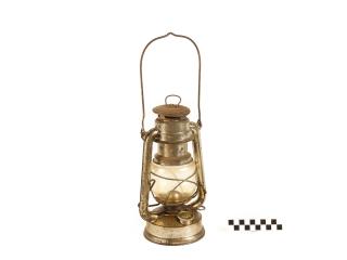 LAMPA NAFTOWA