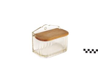 SALT AND PEPPER SHAKER