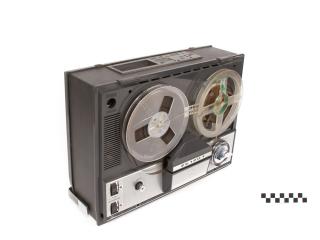 REEL-TO-REEL TAPE RECORDER