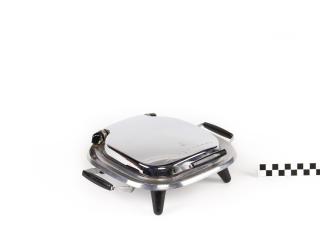 WAFFLE MAKER