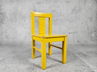 CHILDREN'S CHAIR