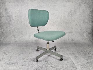 SWIVEL OFFICE CHAIR