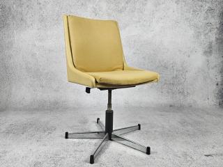 SWIVEL OFFICE CHAIR