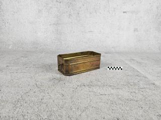 CONTAINER