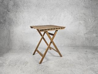 GARDEN TABLE