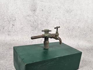BUNG, BARREL TAP