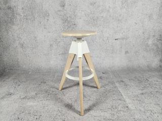 BAR STOOL