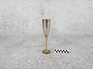WINE GLASS