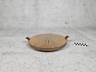 TRAY