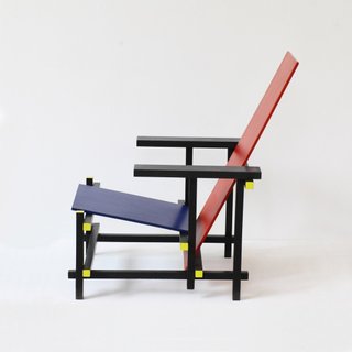 GERRIT RIETVELD  RED & BLUE CHAIR