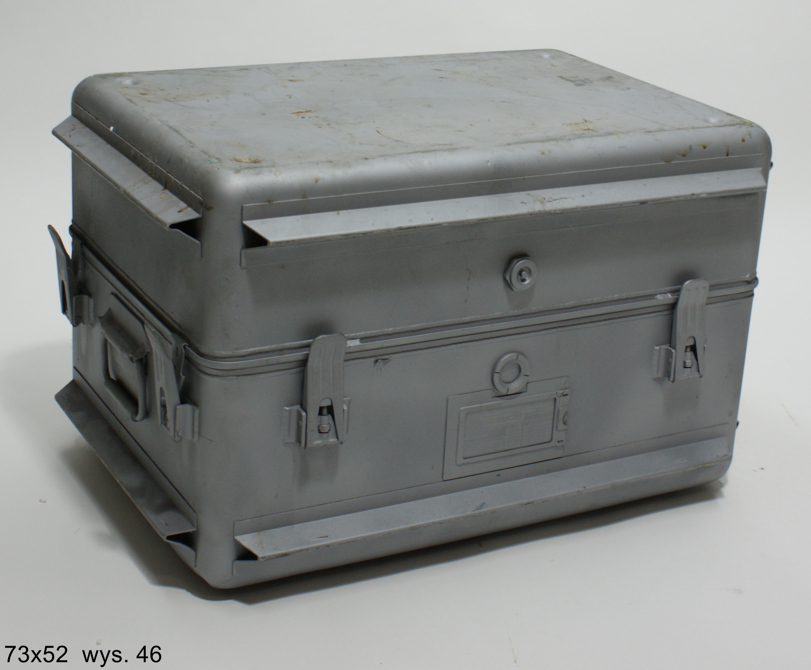 SKRZYNIA Z OKRĘTU PODWODNEGO