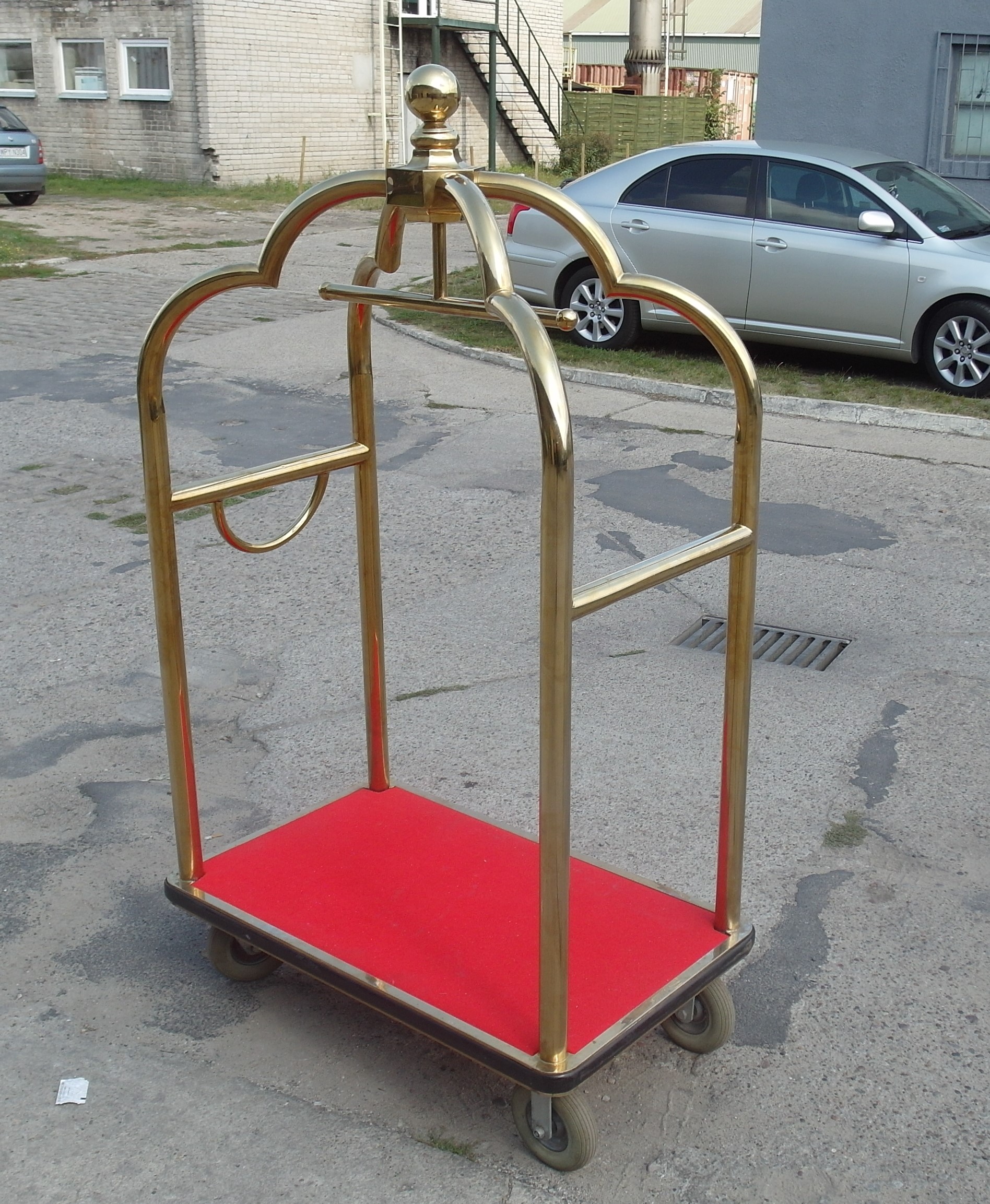 WÓZEK HOTELOWY
