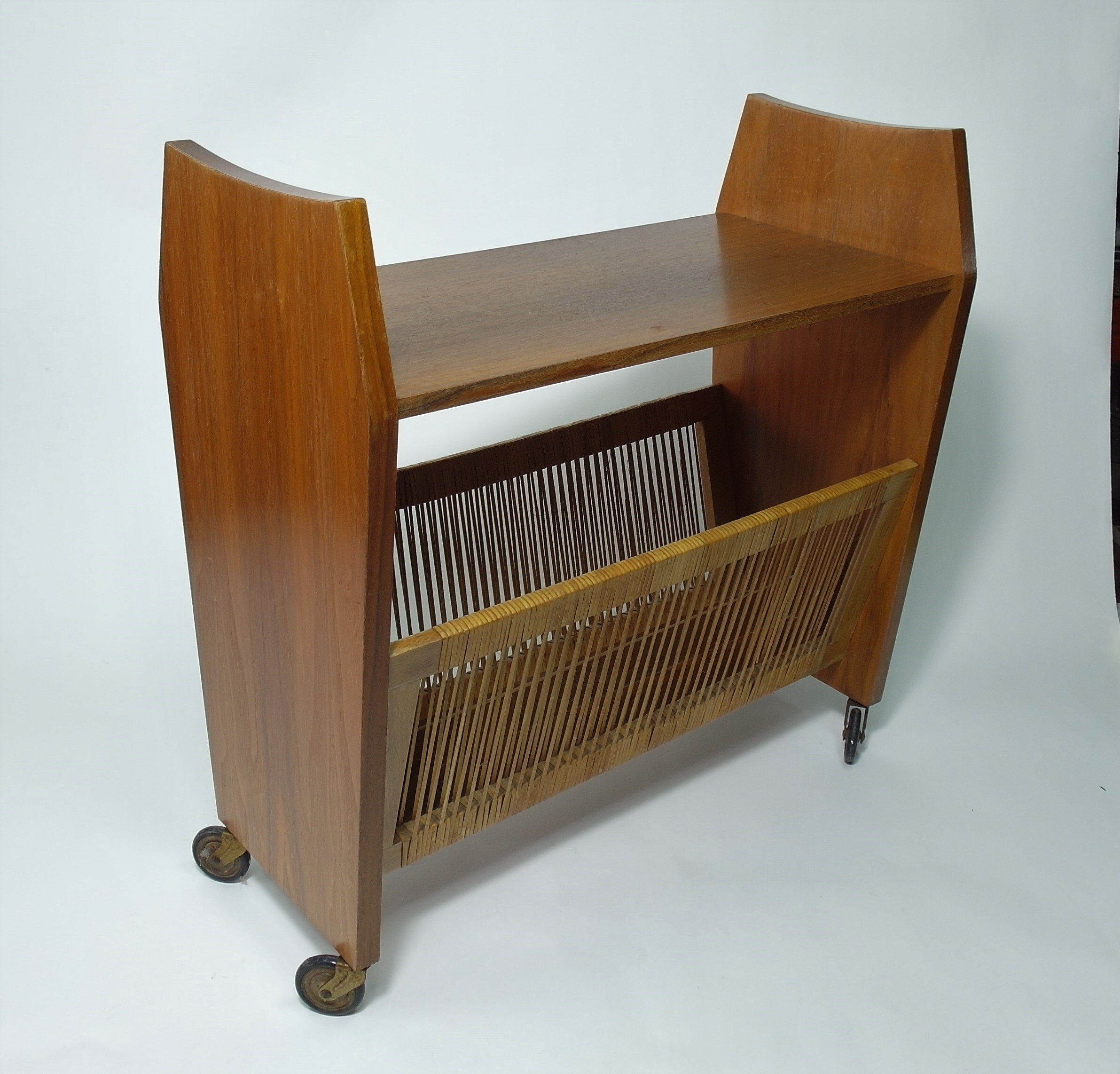 GAZETOWNIK NA KÓŁKACH