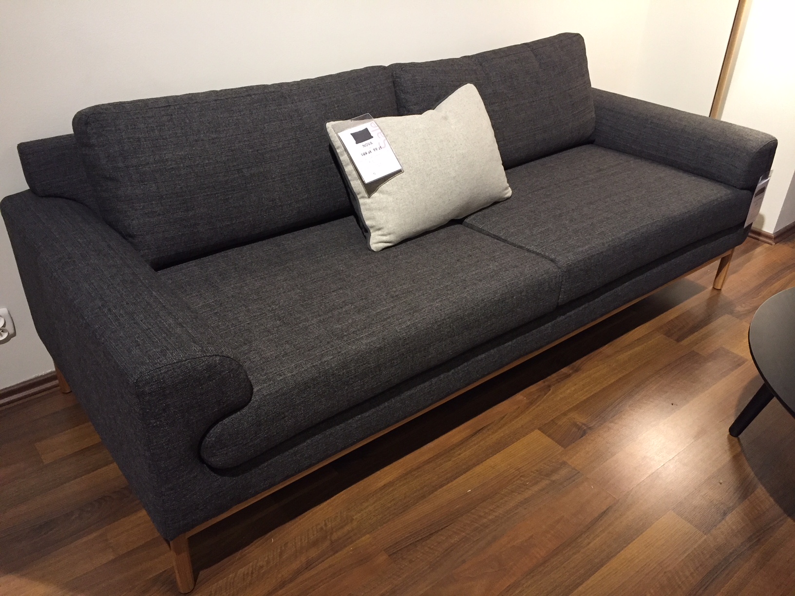 KANAPA SOFA