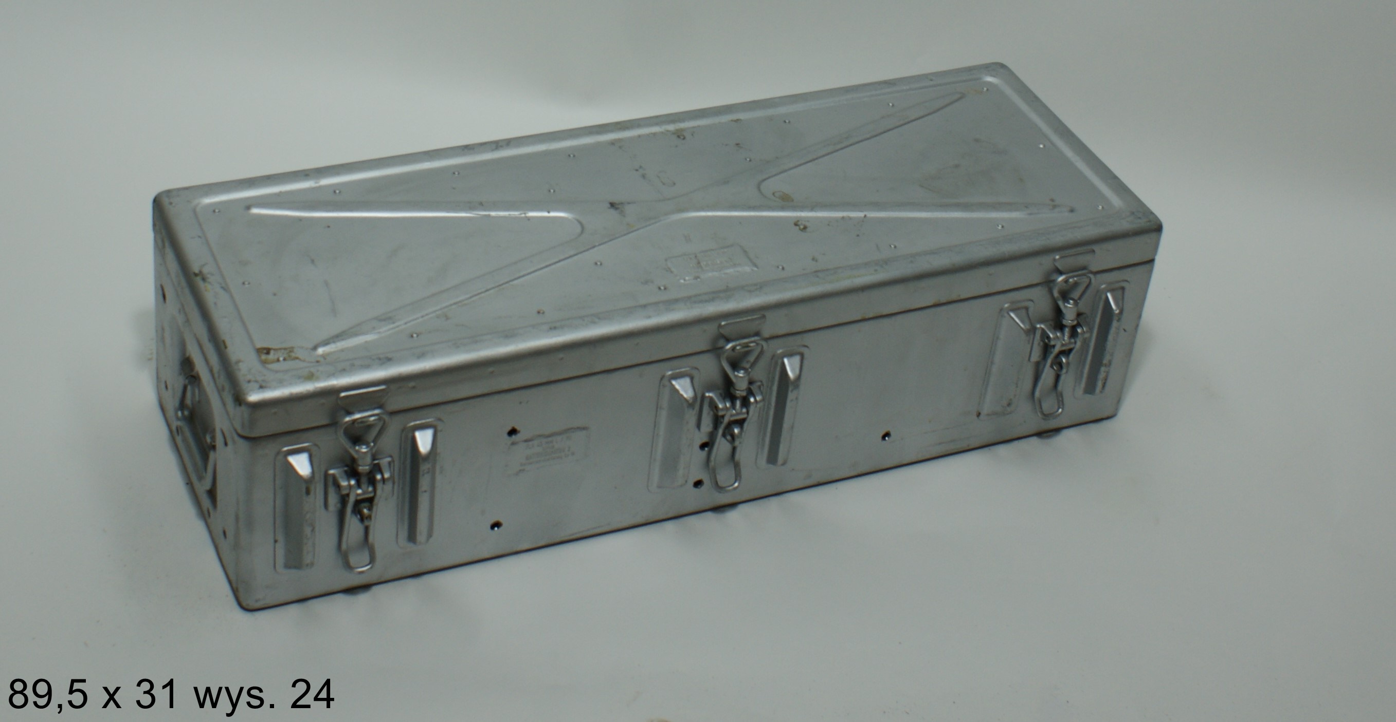 SKRZYNIA Z OKRĘTU PODWODNEGO