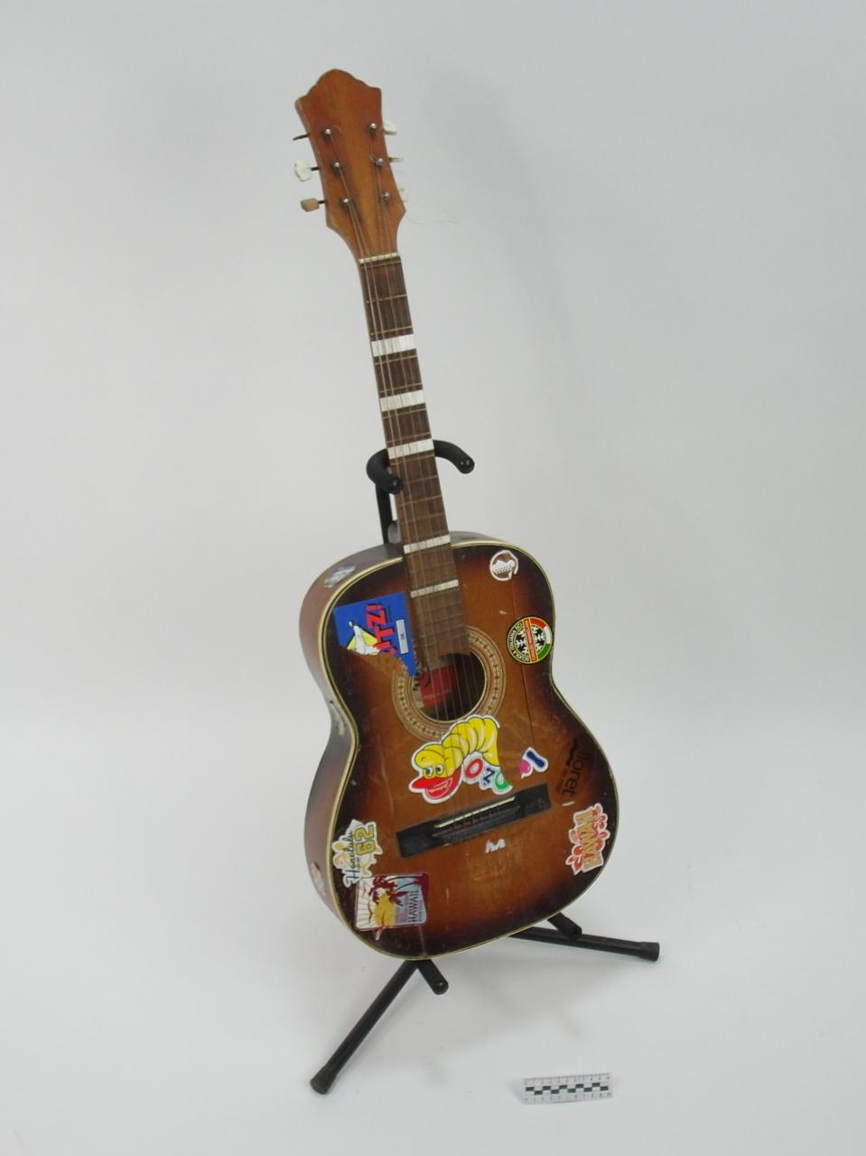 GITARA AKUSTYCZNA