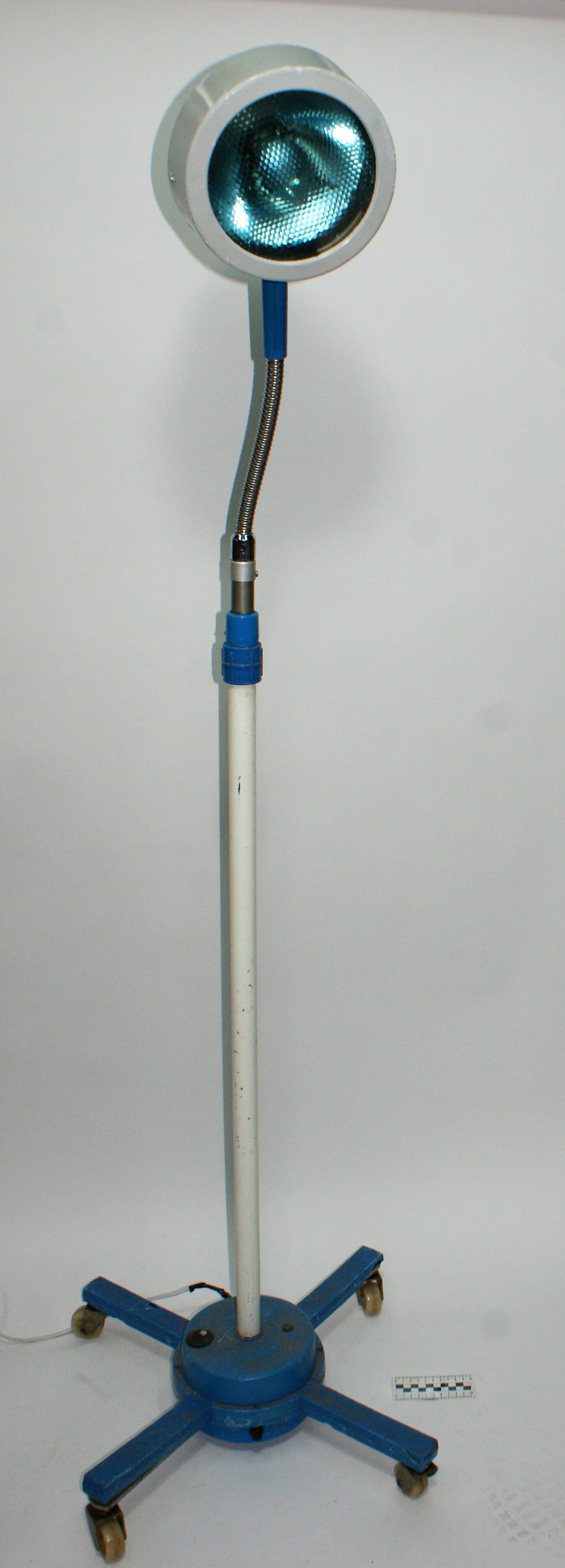 LAMPA DENTYSTYCZNA PODŁOGOWA