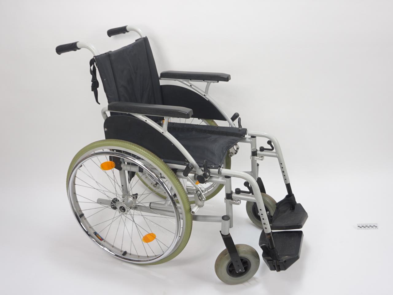 WÓZEK INWALIDZKI