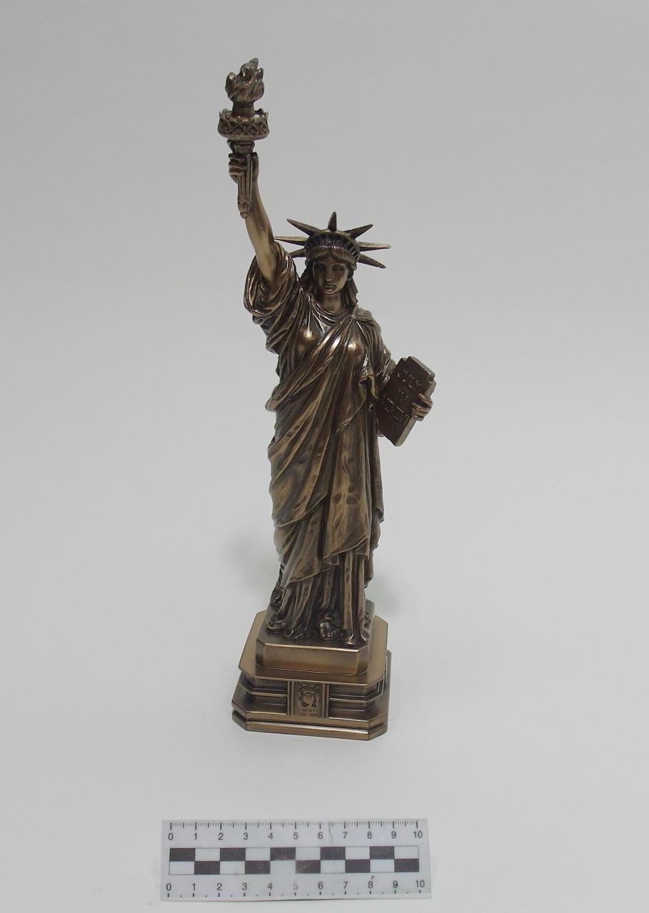 FIGURKA OZDOBNA STATUA WOLNOŚCI