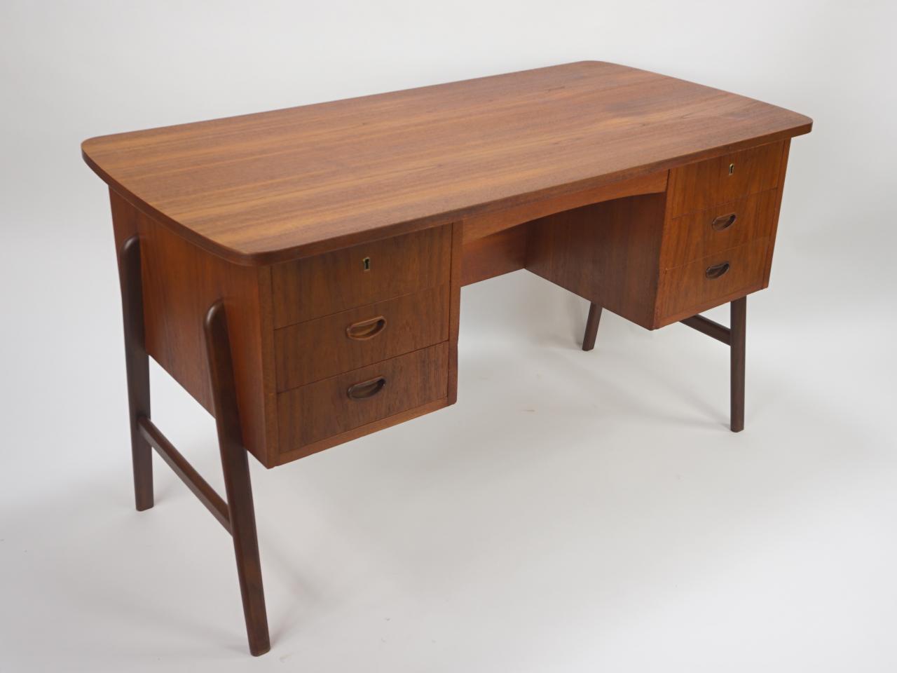 BIURKO, DANIA LATA 60-TE