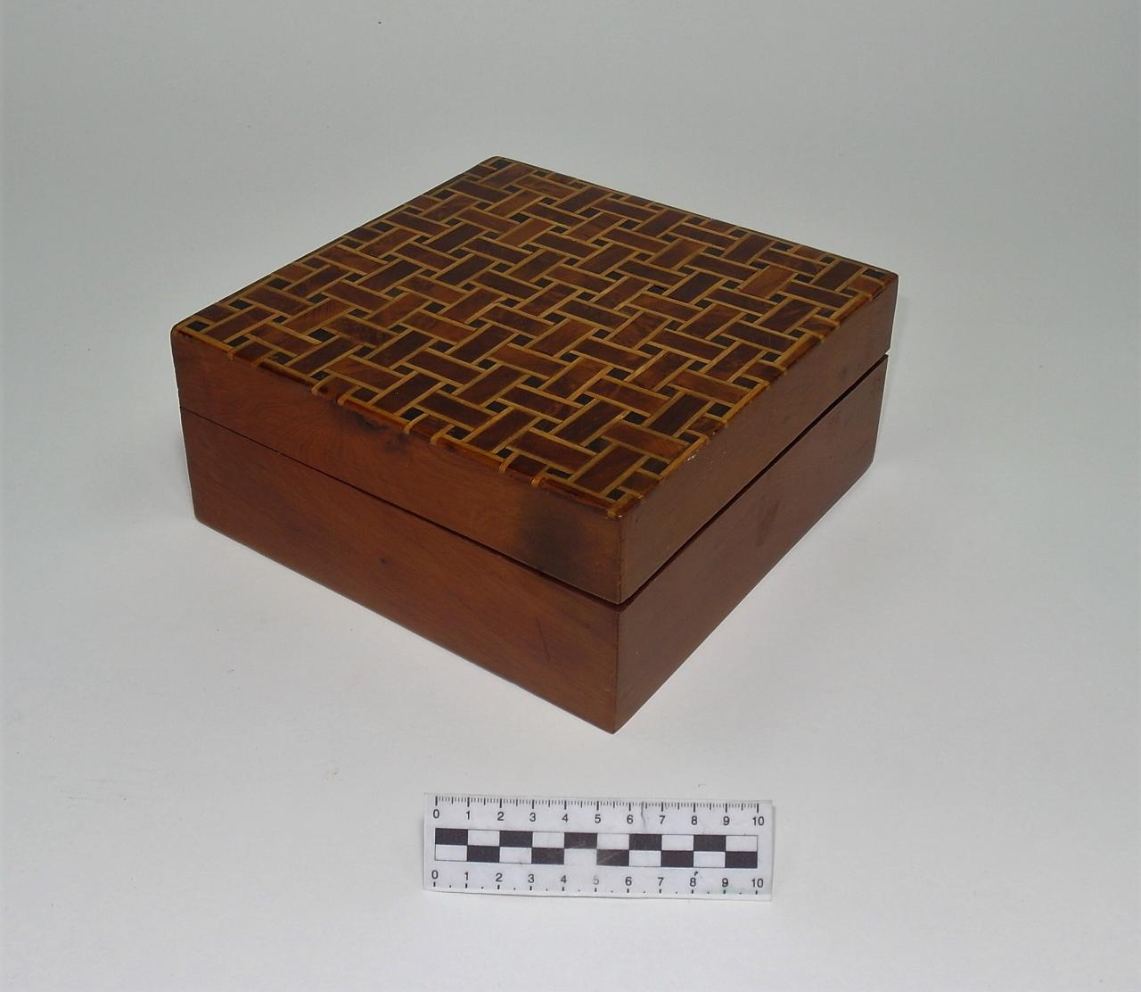 PUDEŁKO SKRZYNECZKA SZKATUŁKA