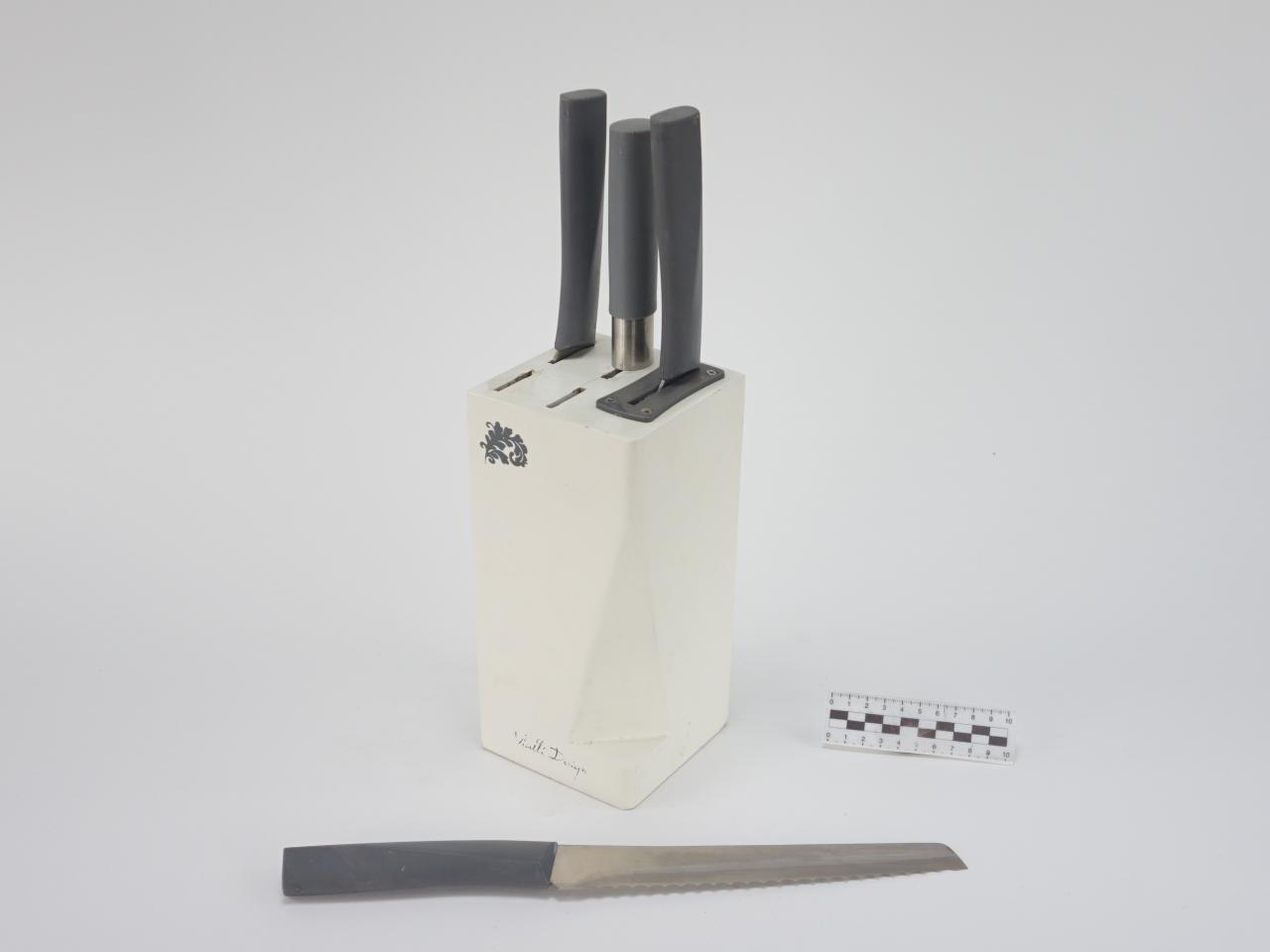 NOŻE KUCHENNE W STOJAKU KOMPLET